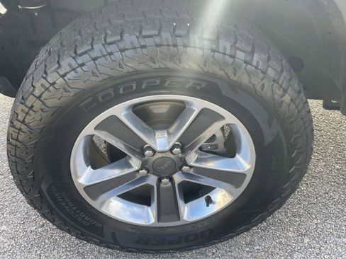 Used 2021 Jeep Wrangler Unlimited Sahara image 28