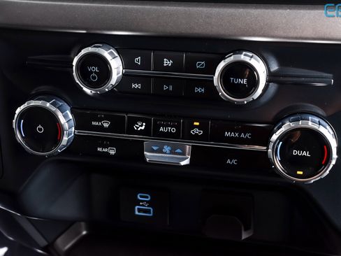 Used 2024 Ford F150 XLT image 27