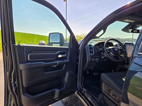New 2026 RAM 2500 Big Horn AWD/4WD image 10