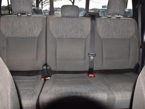 Certified 2022 Ford F150 XLT w/ Equipment Group 302A High image 20