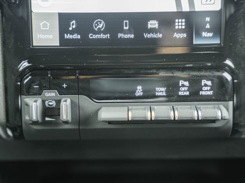 New 2026 RAM 2500 Tradesman AWD/4WD image 25