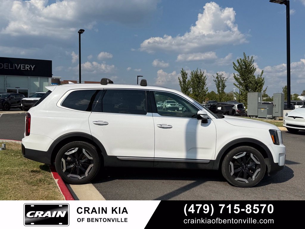 Certified 2024 Kia Telluride S w/ S Sunroof Package FWD image 8