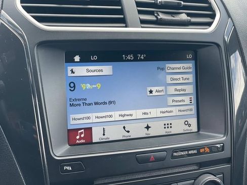 Used 2017 Ford Explorer XLT w/ Equipment Group 202A FWD image 10