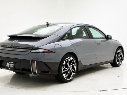 Used 2024 Hyundai Ioniq 6 SEL AWD/4WD image 9