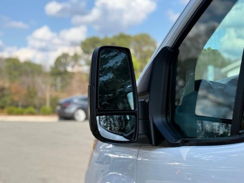 Used 2018 Ford Transit 350 XLT image 17