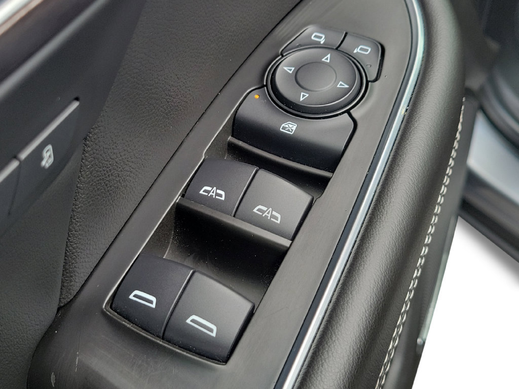Used 2021 Buick Envision Avenir w/ Technology Package II AWD/4WD image 26