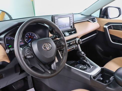 Used 2021 Toyota RAV4 LE AWD/4WD image 22