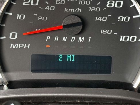 New 2025 Chevrolet Express 3500 Extended image 16