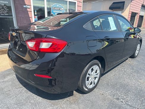 Used 2019 Chevrolet Cruze LS FWD image 5