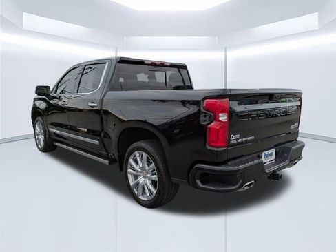 Used 2024 Chevrolet Silverado 1500 High Country w/ High Country Premium Package image 8