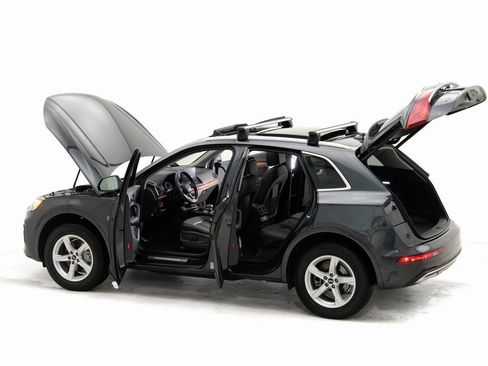 Used 2023 Audi Q5 2.0T Premium w/ Convenience Package image 27