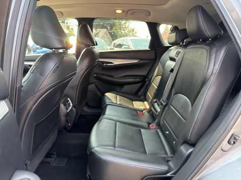 Used 2020 INFINITI QX50 Luxe w/ Navigation Package AWD/4WD image 16