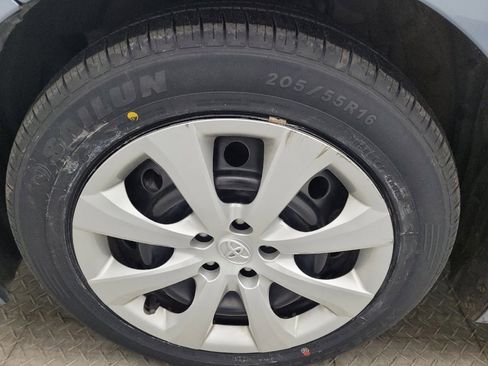 Used 2024 Toyota Corolla LE image 31