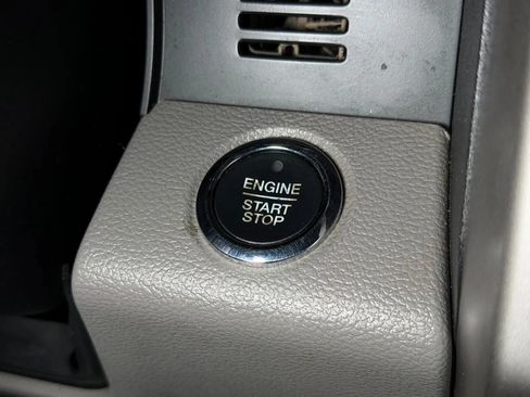 Used 2015 Ford F150 Lariat w/ Equipment Group 502A Luxury RWD image 33