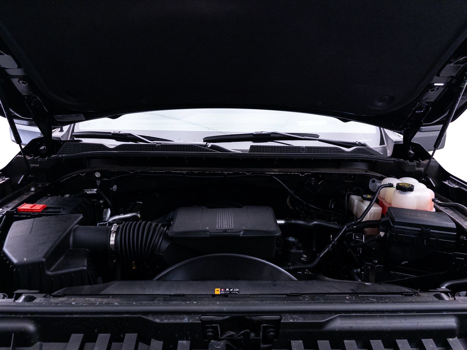 Used 2025 GMC Sierra 2500 AT4 w/ AT4 Premium Plus Package AWD/4WD image 3