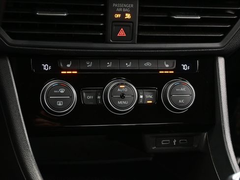 Used 2022 Volkswagen Jetta SE FWD image 20