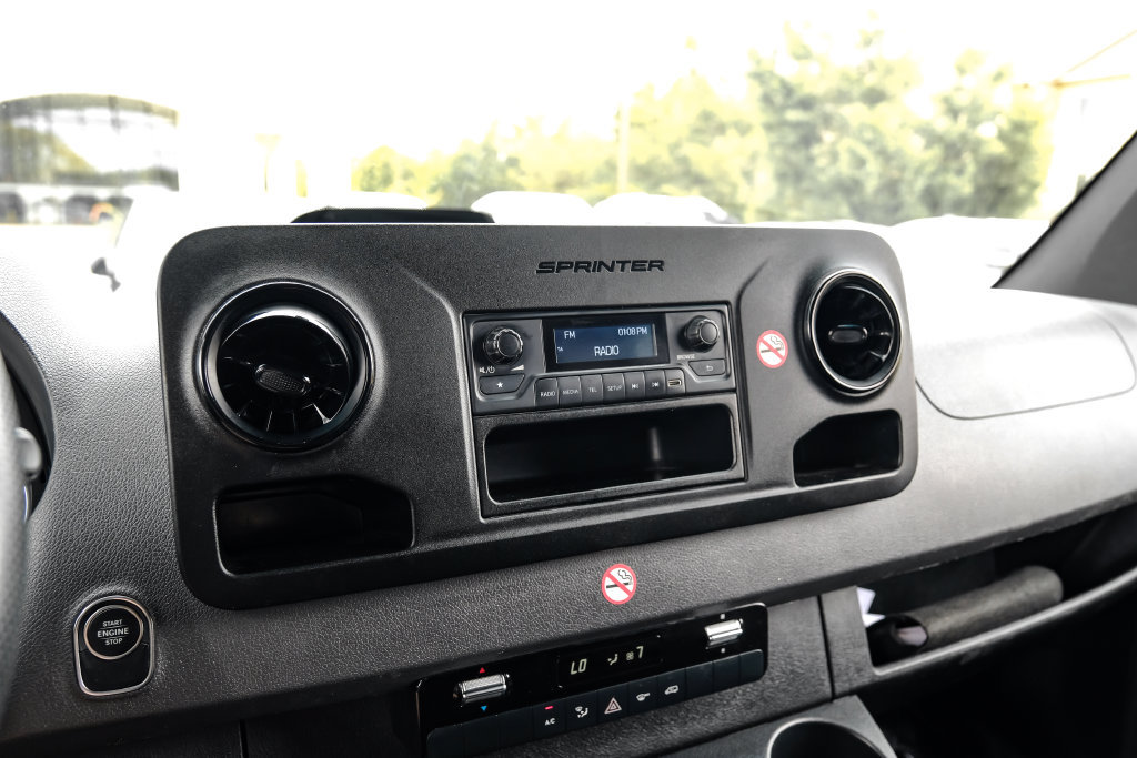 Used 2025 Mercedes-Benz Sprinter 2500 image 25