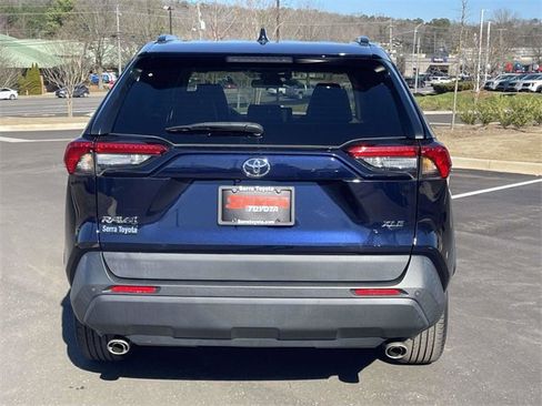 Used 2023 Toyota RAV4 XLE Premium image 3