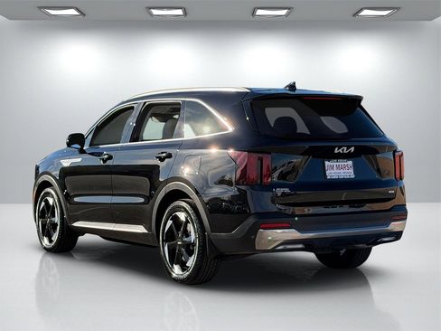 Used 2025 Kia Sorento EX image 4