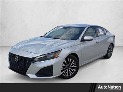 Used 2023 Nissan Altima 2.5 SV