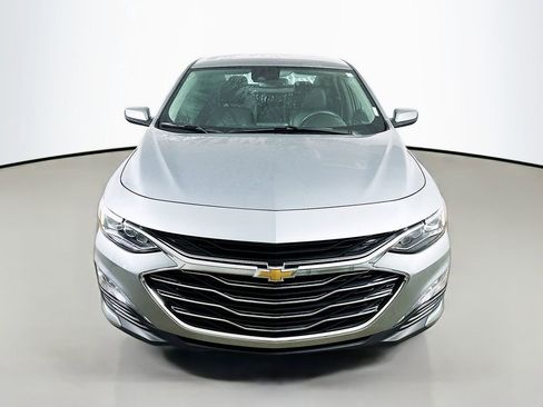 Used 2024 Chevrolet Malibu LT FWD image 2