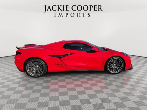 Used 2024 Chevrolet Corvette Z06 RWD image 4