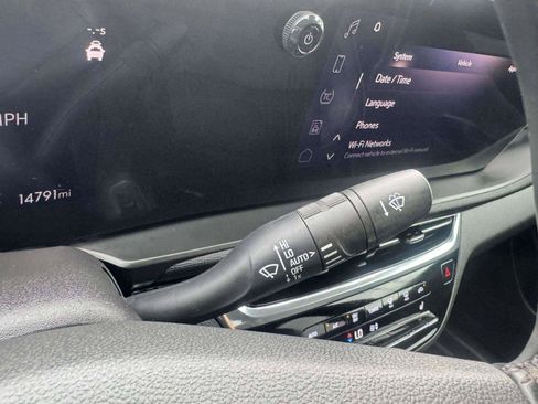 Used 2025 Buick Envista Avenir FWD image 26