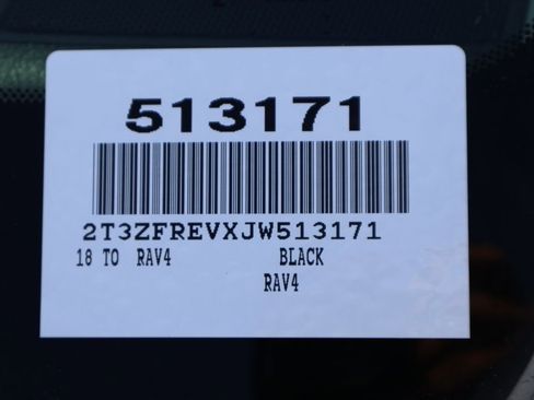 Used 2018 Toyota RAV4 LE image 7