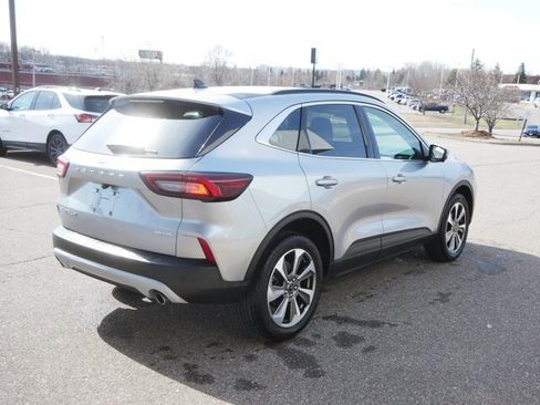 Certified 2024 Ford Escape Platinum AWD/4WD image 5