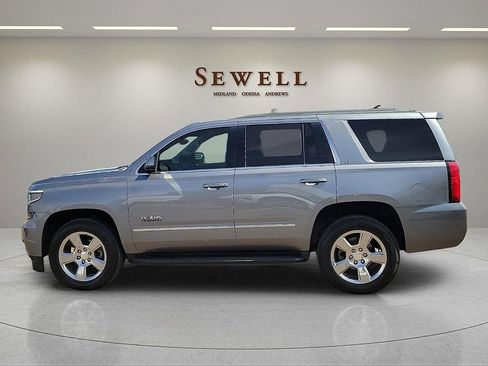 Used 2018 Chevrolet Tahoe LT image 2