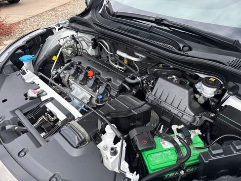 Certified 2022 Honda HR-V Sport image 9