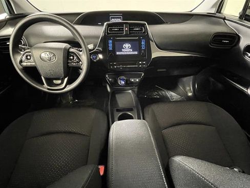 Used 2019 Toyota Prius LE image 11