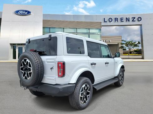 New 2026 Ford Bronco Outer Banks AWD/4WD image 4
