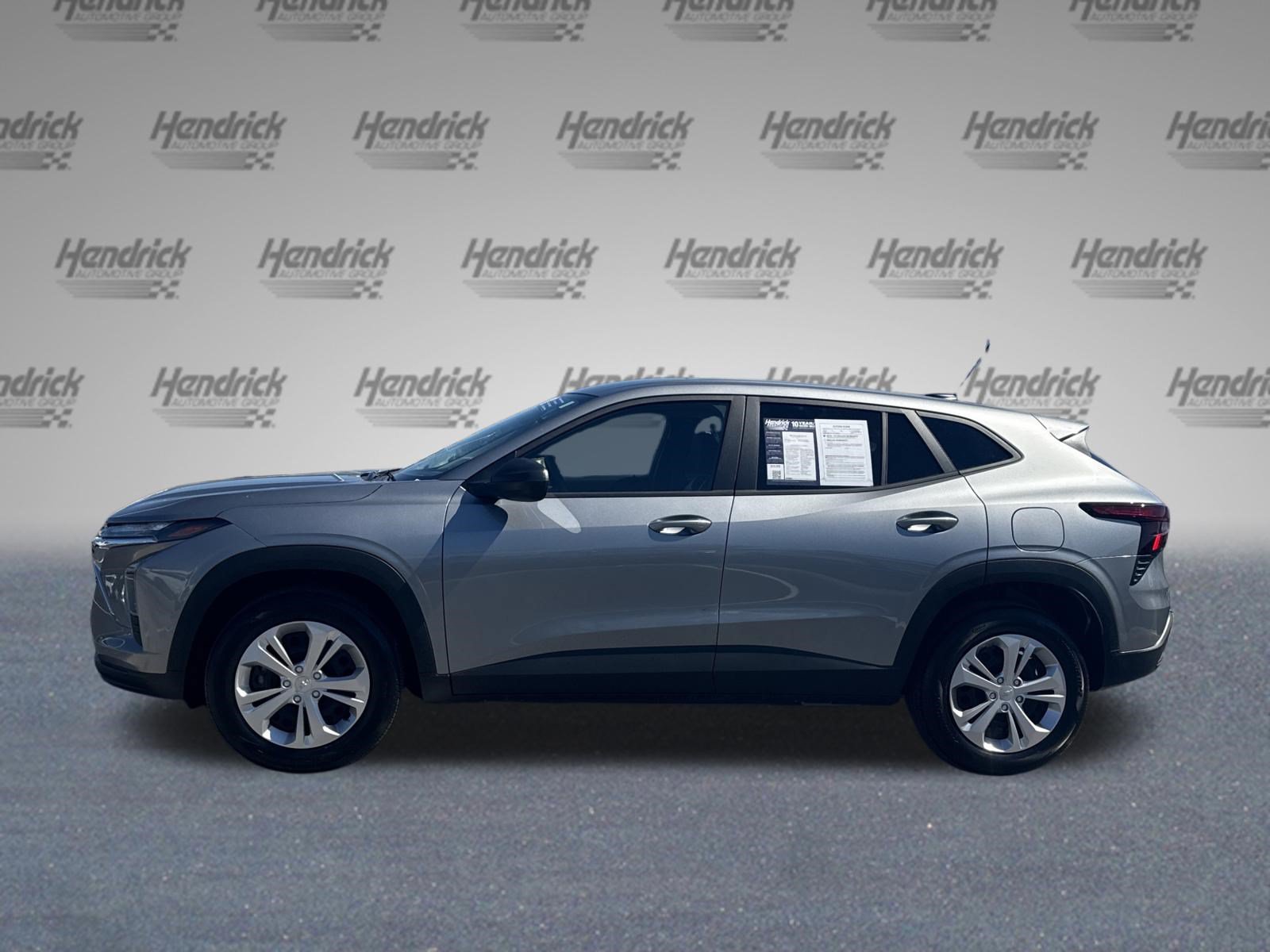 Used 2026 Chevrolet Trax LS FWD image 7
