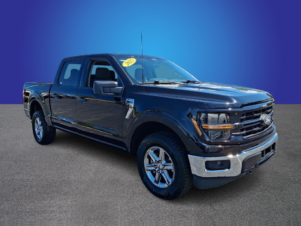 Used 2025 Ford F150 XLT AWD/4WD image 3