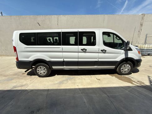 Used 2021 Ford Transit 350 XLT RWD image 9