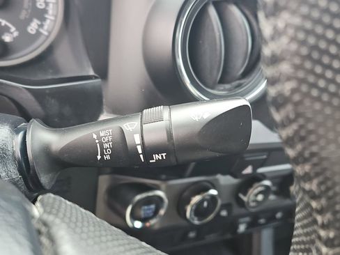 Used 2020 Toyota Tacoma TRD Sport image 13