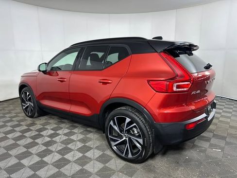 Used 2021 Volvo XC40 T5 R-Design w/ Protection Package Premier image 5
