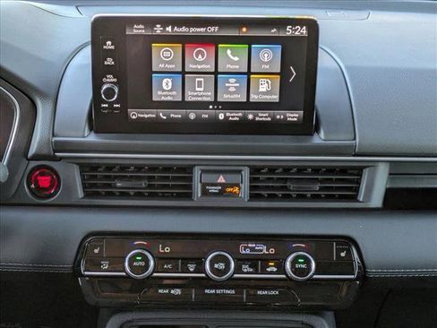 New 2025 Honda Pilot Touring image 12