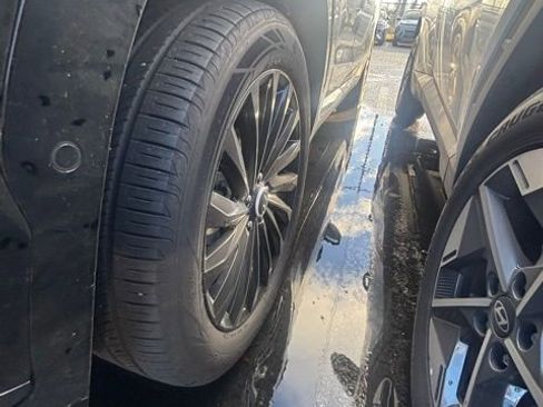 Used 2025 Hyundai Palisade Calligraphy image 8