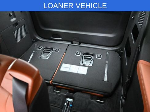 Used 2026 Kia Carnival EX FWD image 27