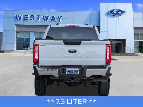 Used 2024 Ford F250 XLT w/ FX4 Off-Road Package AWD/4WD image 4