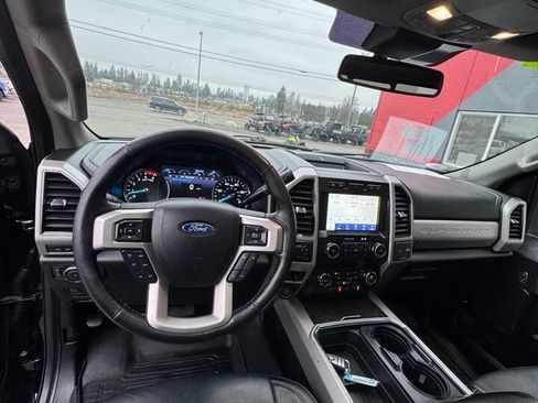 Used 2020 Ford F350 Lariat image 18