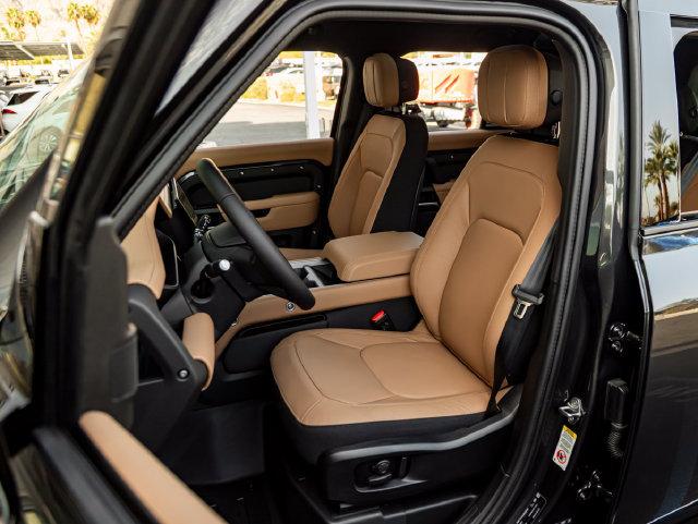New 2026 Land Rover Defender 110 X AWD/4WD image 13