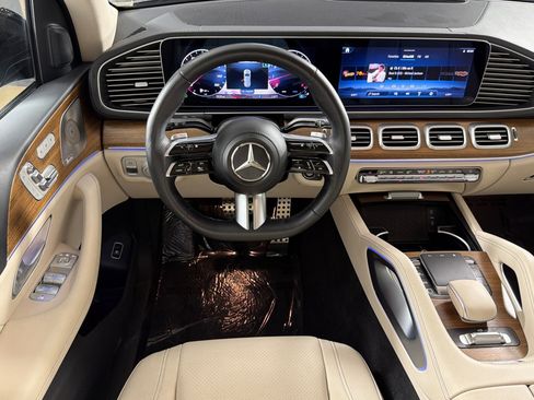 Used 2026 Mercedes-Benz GLS 450 4MATIC image 13