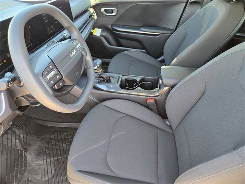 New 2026 Kia K4 LXS image 9
