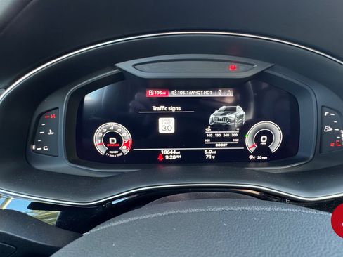 Used 2023 Audi SQ8 Prestige w/ Prestige Package image 23