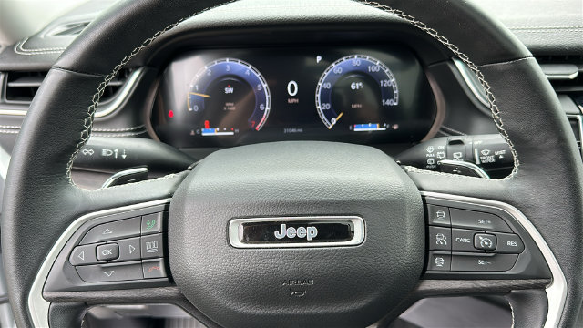 Used 2022 Jeep Grand Cherokee L Limited AWD/4WD image 12
