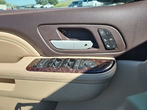 Used 2011 GMC Yukon XL Denali AWD/4WD image 24