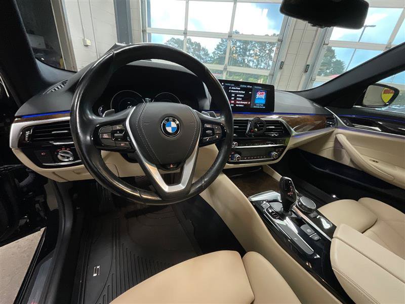 Used 2018 BMW 530i w/ Premium Package RWD image 12